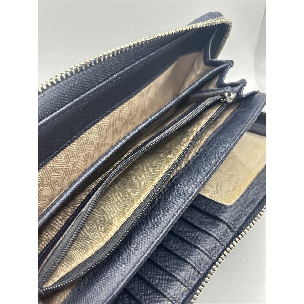 Michael Kors full zip leather wallet blue - Picture 9 of 12